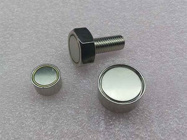 五金配螺絲磁鐵                                